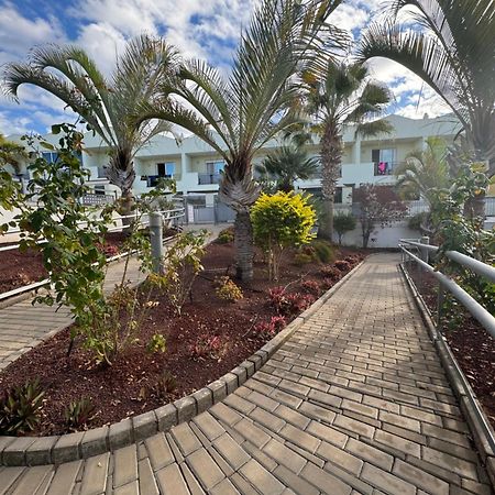 Oasis-Family Townhouse Apartment Адехе Екстериор снимка