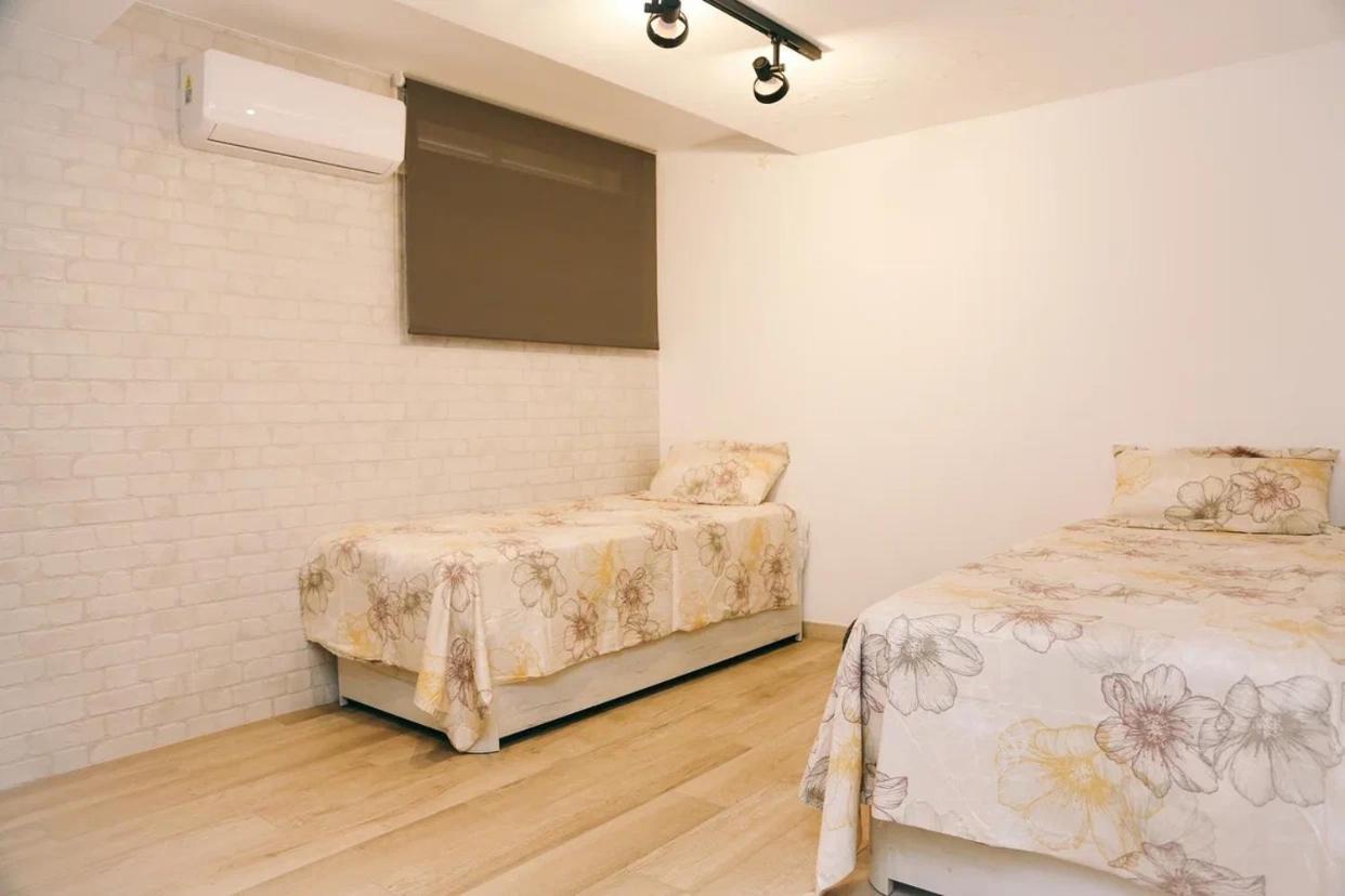 Oasis-Family Townhouse Apartment Адехе Екстериор снимка
