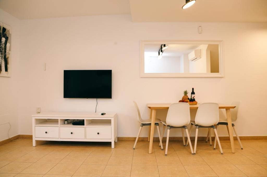 Oasis-Family Townhouse Apartment Адехе Екстериор снимка