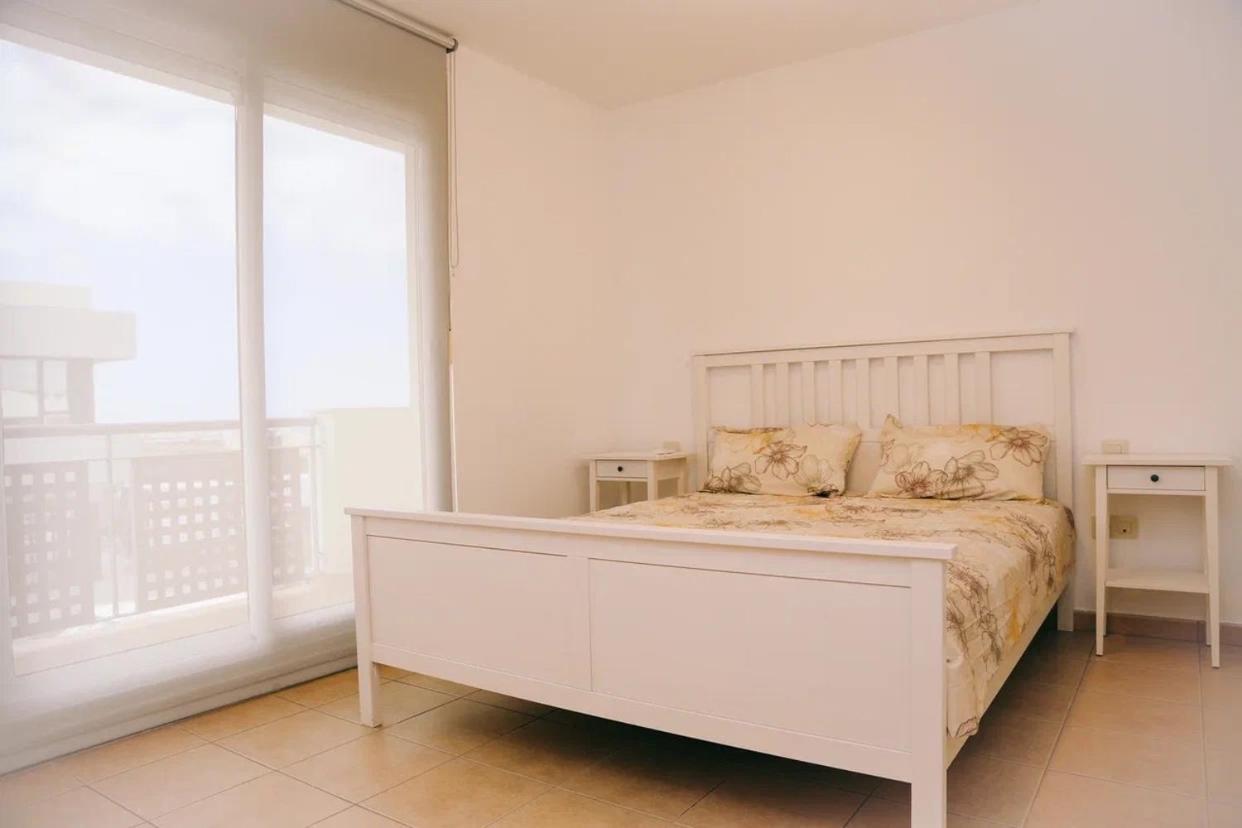 Oasis-Family Townhouse Apartment Адехе Екстериор снимка